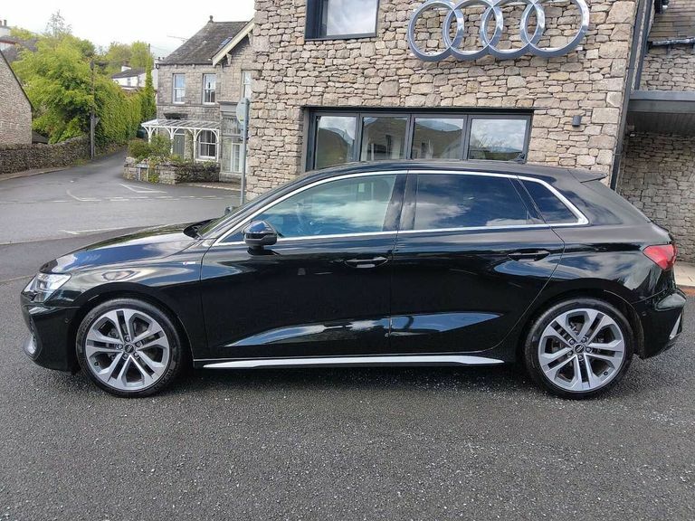 Audi A3 S Line Tfsi 116 Ps S Tronic PJ75FLM Black #4