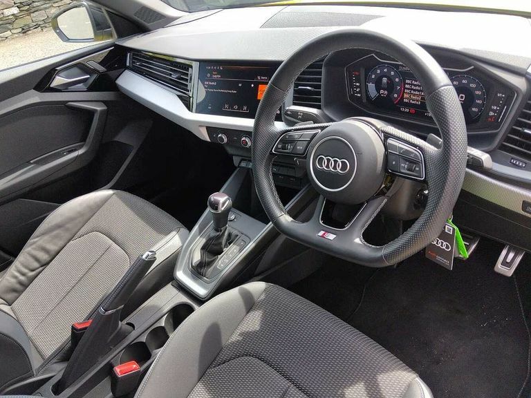 Audi A1 Black Edition 35 Tfsi 150 Ps S Tronic PK23RZB Yellow #6