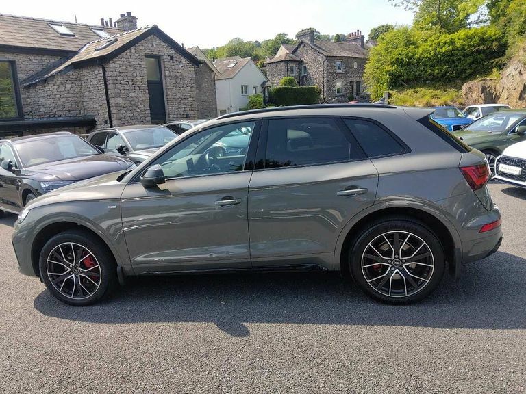 Audi Q5 Edition 1 40 Tdi Quattro 204 Ps S Tronic PK72GZF Grey #4