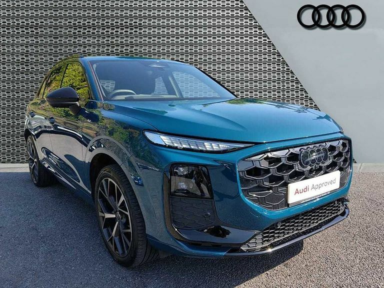 Audi Q3 Suv Edition 1 Tdi 150 Ps S Tronic Blue