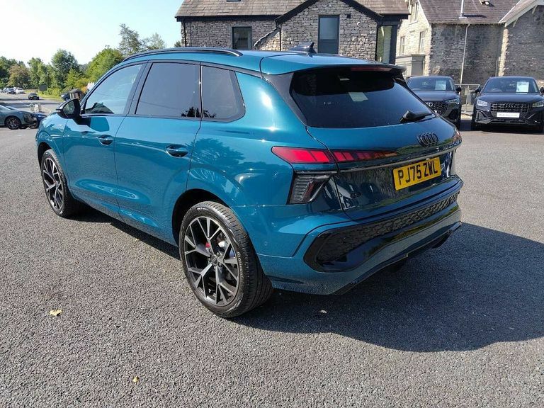 Audi Q3 Suv Edition 1 Tdi 150 Ps S Tronic PJ75ZWL Blue #3
