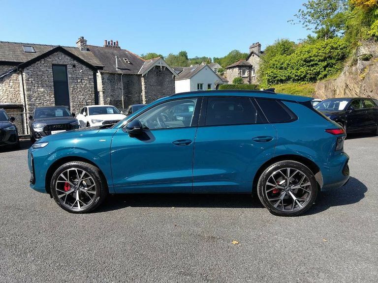 Audi Q3 Suv Edition 1 Tdi 150 Ps S Tronic PJ75ZWL Blue #4