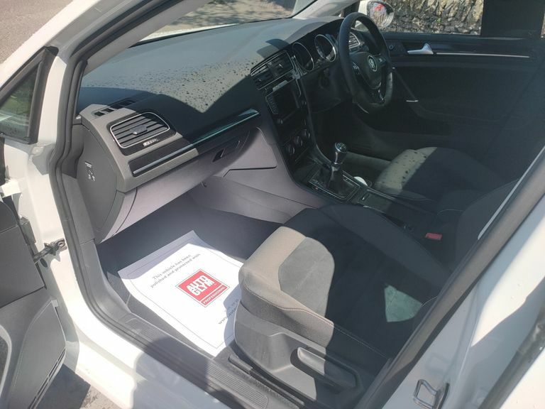 Volkswagen Golf 1.4 Tsi 150 Gt Edition VE66YHM White #3