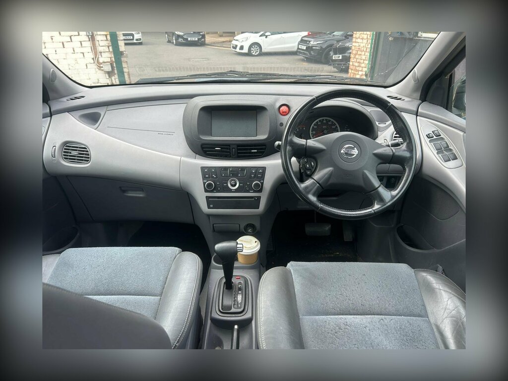 Nissan Almera Tino Se Silver #7