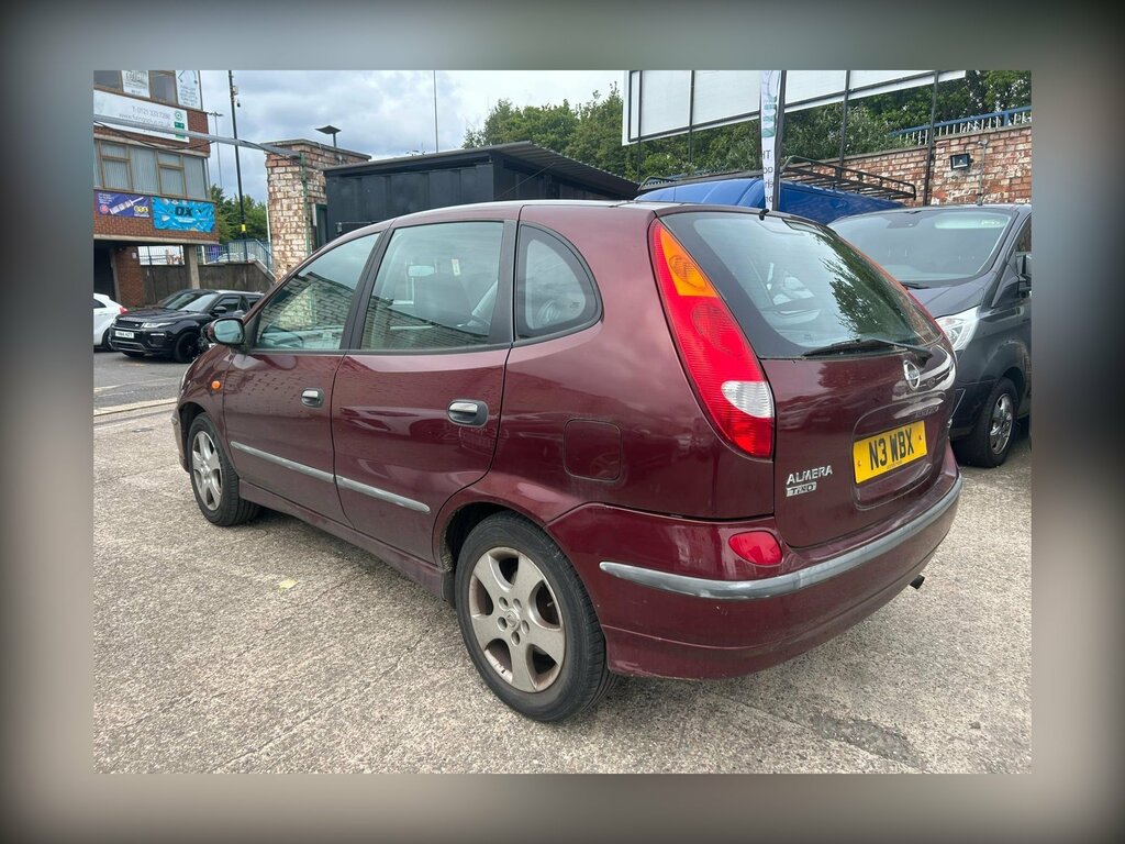 Nissan Almera Tino Se Silver #3