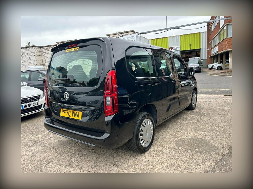 Vauxhall Combo Life 1.2 Turbo Edition XL Mpv Euro 6 Ss 7 Seat PF70VNA Black #4