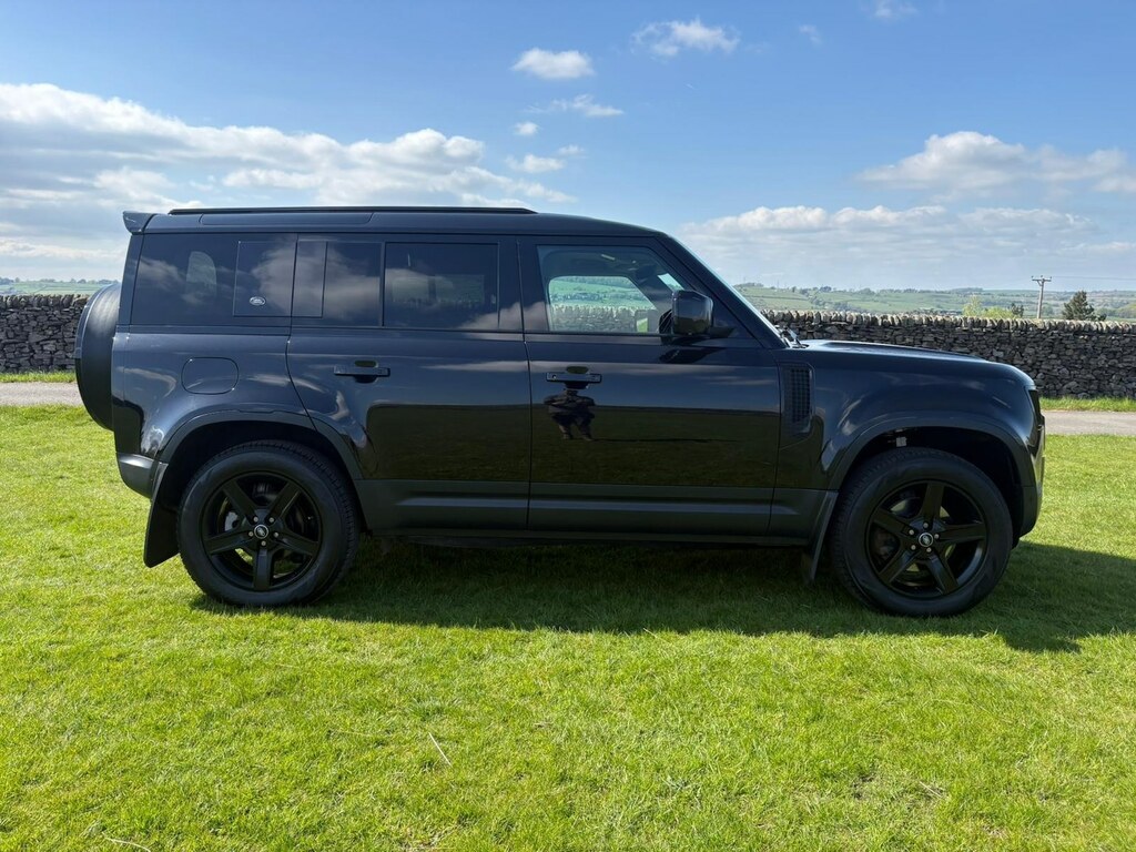 Land Rover Defender 110 30 D250 Se 110 PN22AYY Black #5