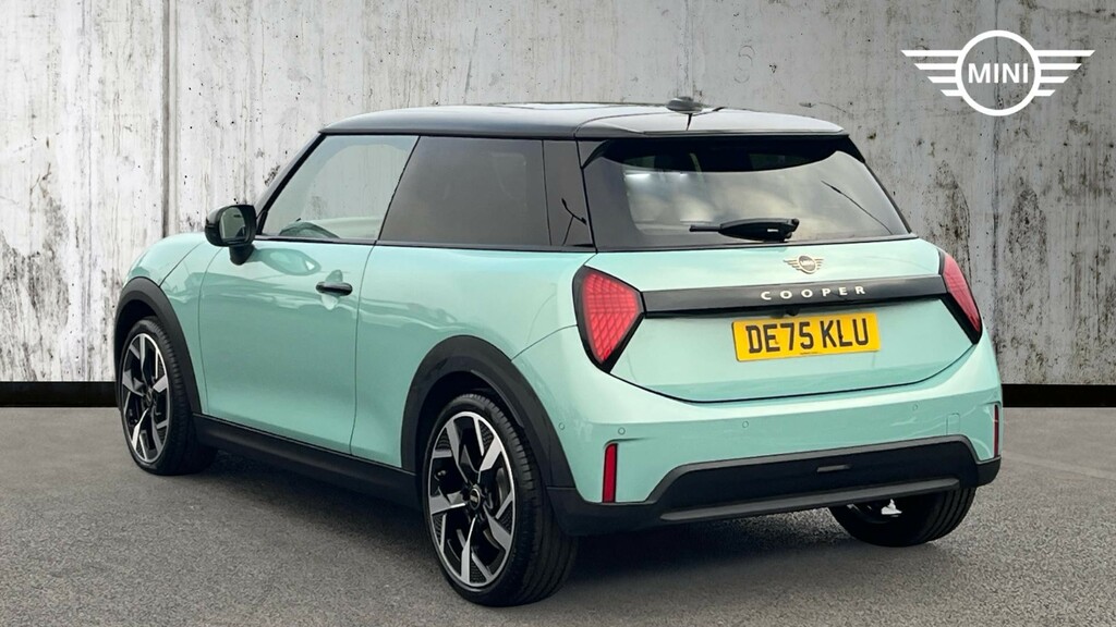 Mini Hatch 1.5C Exclusive Steptronic Euro 6 Ss Green #2
