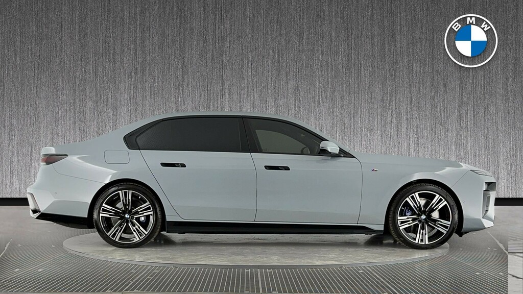BMW i7 50 105.7Kwh M Sport Edrive Grey #3