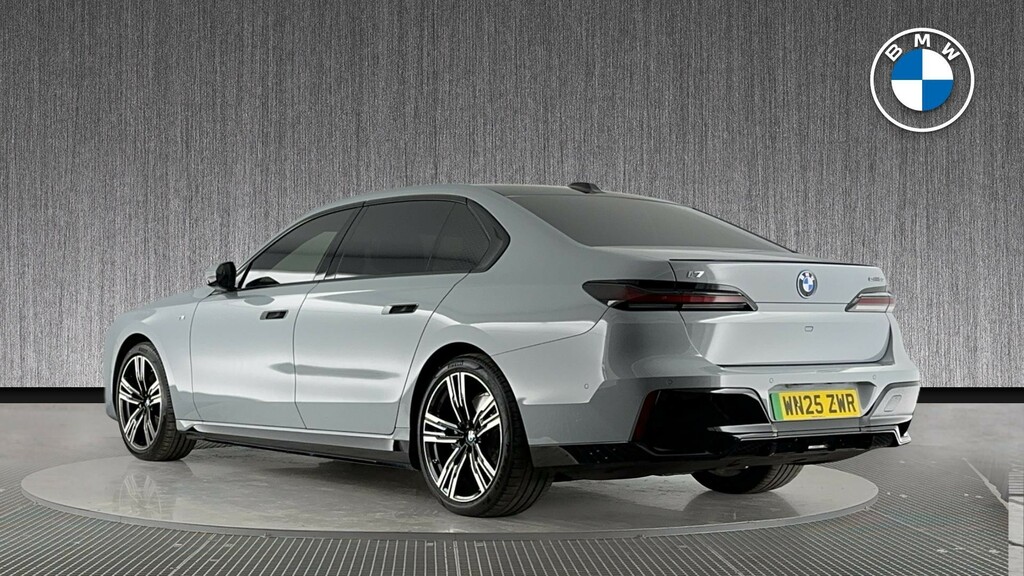 BMW i7 50 105.7Kwh M Sport Edrive Grey #2