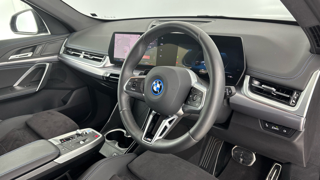 BMW iX1 30 66.5Kwh M Sport Xdrive 11Kw Charger YG75OPT Black #6