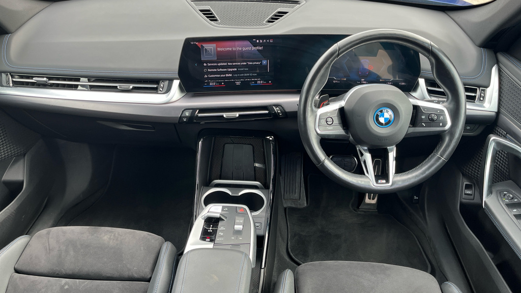 BMW iX1 30 66.5Kwh M Sport Xdrive 11Kw Charger YJ23SHW Blue #4