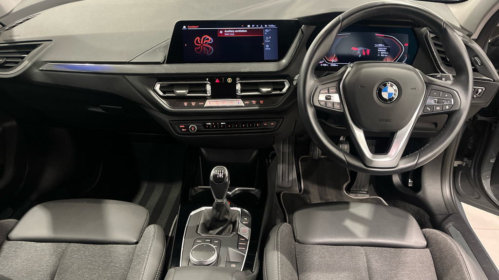 BMW 1 Series 1.5 118I Sport Lcp Euro 6 Ss Grey #4