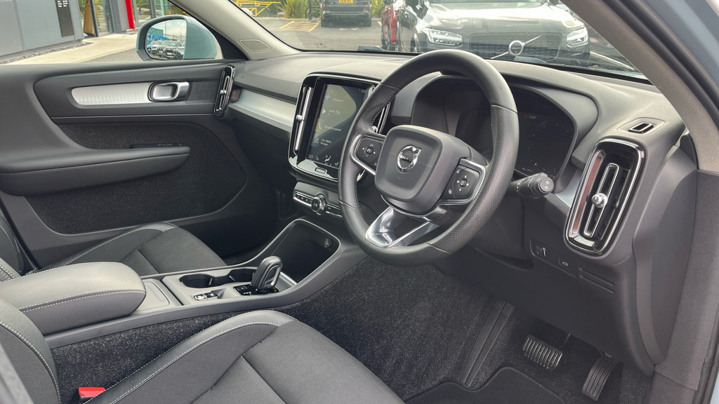 Volvo XC40 2.0 T4 Momentum Awd Euro 6 Ss Blue #6