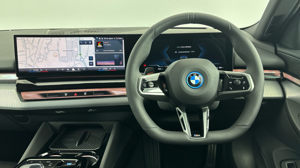 BMW i5 40 83.9Kwh M Sport Edrive 11Kw Charger Green #5