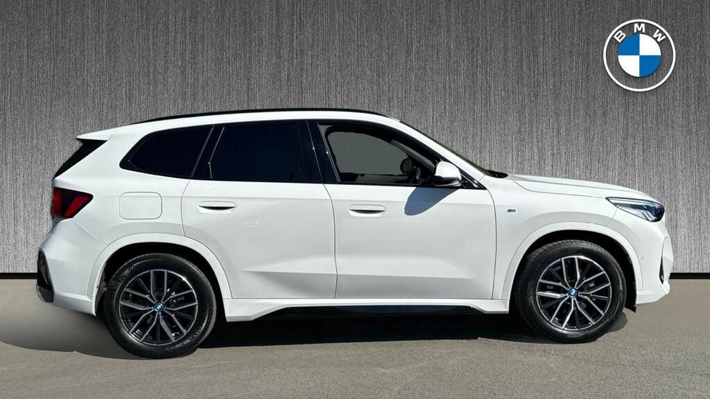 BMW iX1 20 66.5Kwh M Sport Edrive 11Kw Charger White #3