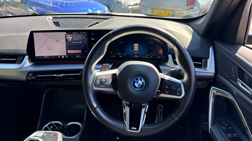 BMW iX1 20 66.5Kwh M Sport Edrive 11Kw Charger White #5