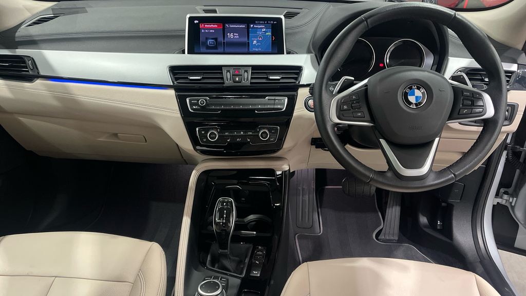 BMW X2 2.0 20I Se Xdrive Euro 6 Ss Silver #4