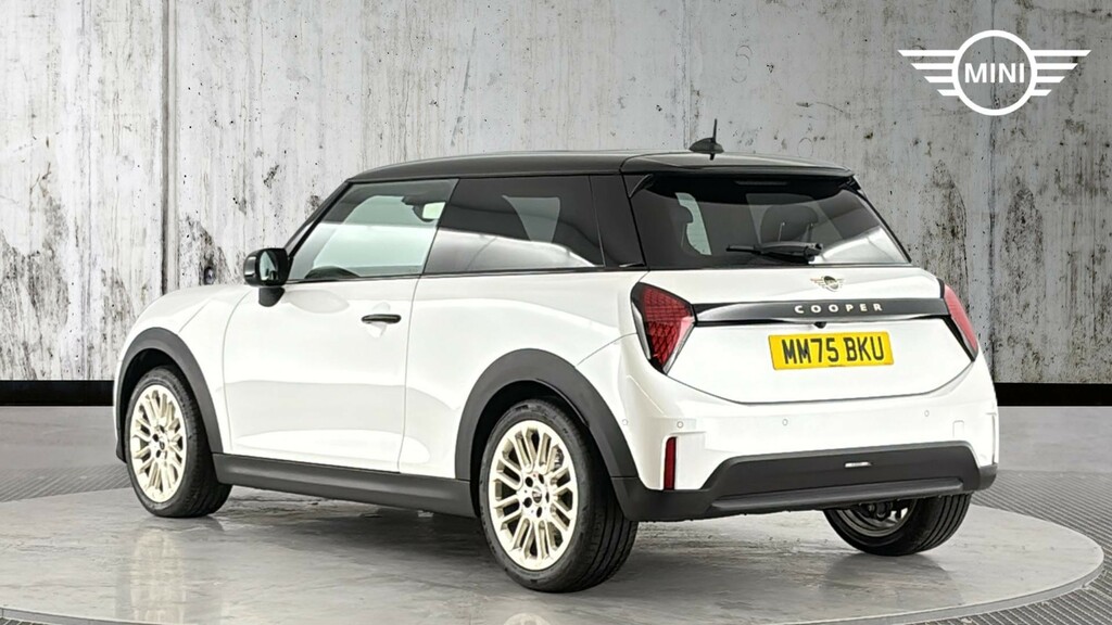 Mini Hatch 1.5C Exclusive Steptronic Euro 6 Ss White #2