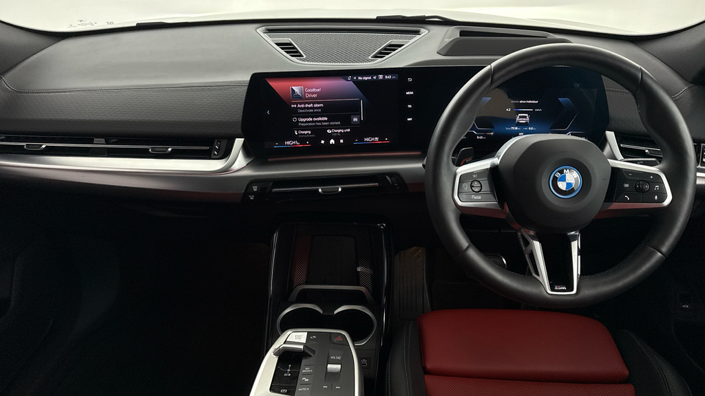BMW iX2 30 66.5Kwh Shadow Edition Xdrive 11Kw Ch Grey #4