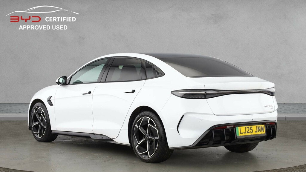 Byd Seal 82.5Kwh Excellence Awd White #4