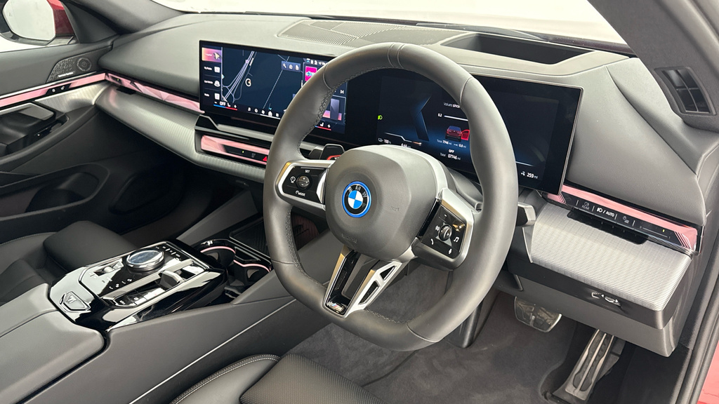 BMW i5 40 83.9Kwh M Sport Edrive 11Kw Charger Red #6