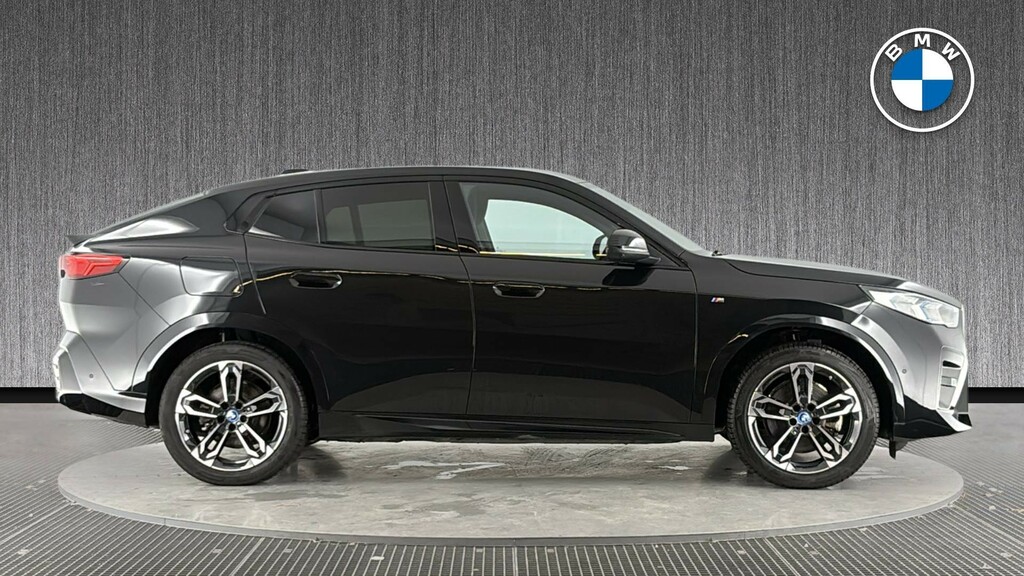 BMW iX2 30 66.5Kwh M Sport Xdrive 11Kw Charger Black #3