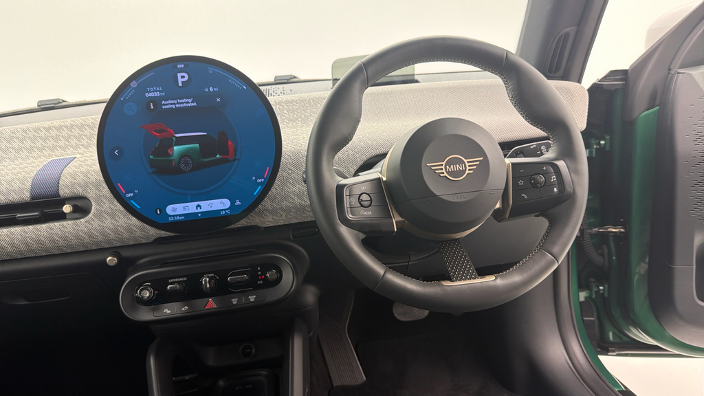 Mini Hatch E 40.7Kwh Exclusive Green #5