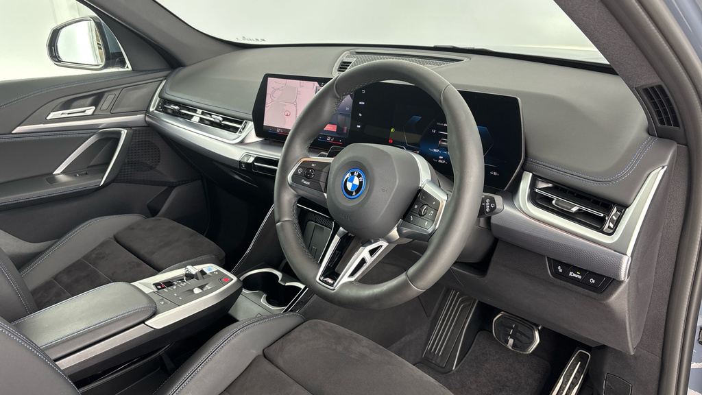 BMW iX1 30 66.5Kwh M Sport Xdrive 11Kw Charger  #6