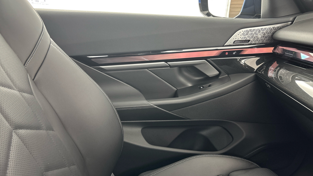 BMW i5 M60 Grey #35