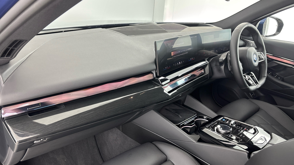 BMW i5 M60 Grey #7