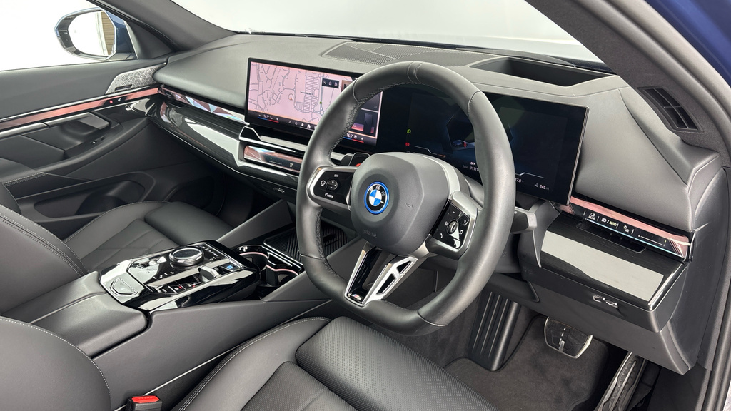 BMW i5 M60 Grey #6