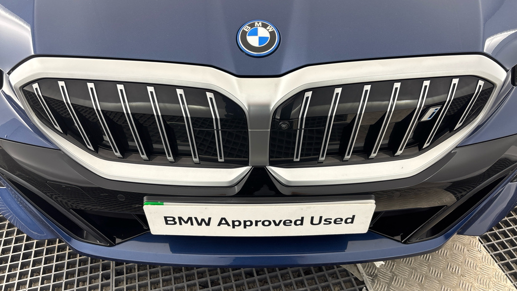 BMW i5 M60 Grey #28