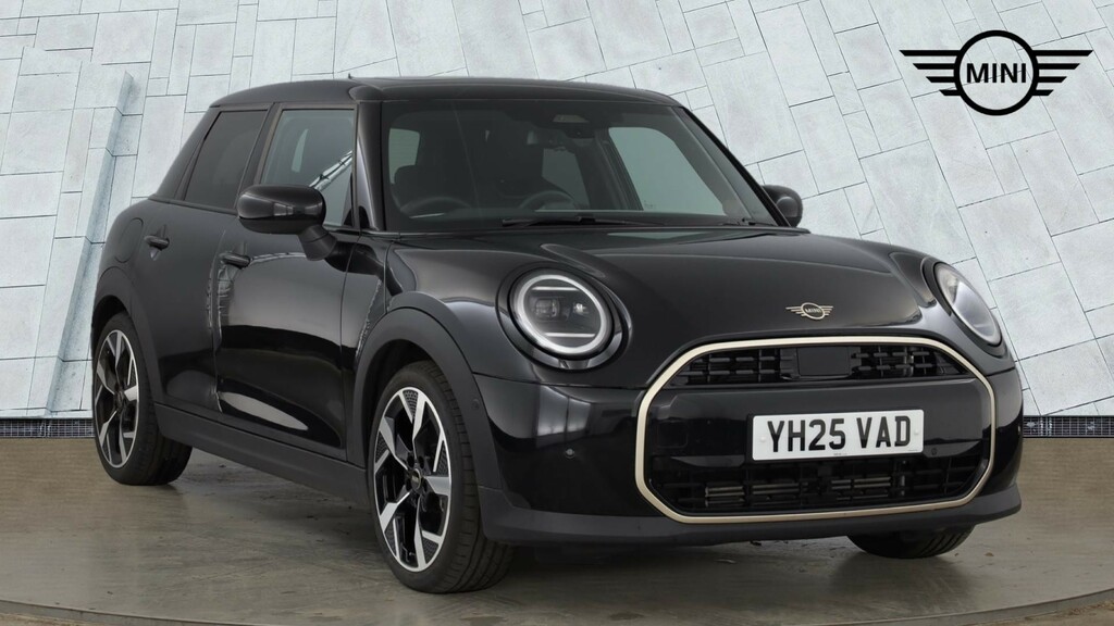 Mini Hatch 1.5C Exclusive Steptronic Euro 6 Ss Black