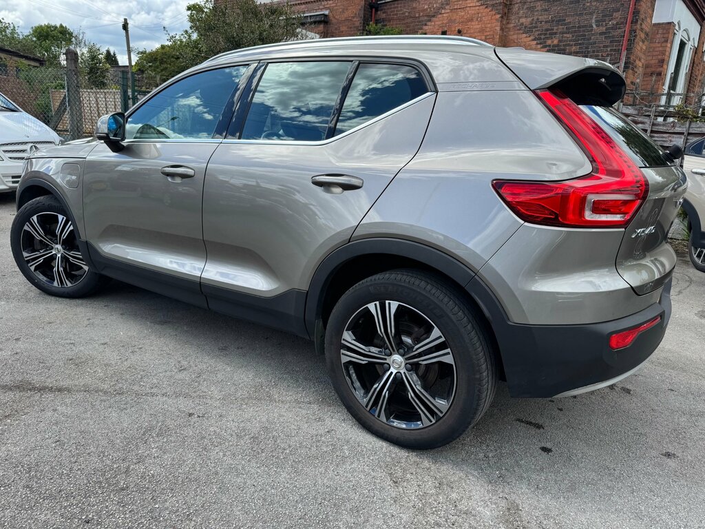 Volvo XC40 1.5H T4 Recharge 10.7Kwh Inscription Suv Petro DY21XUE Grey #2