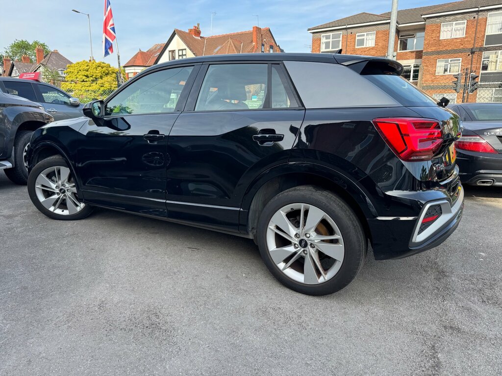 Audi Q2 1.5 Tfsi Cod 35 S Line Suv S Tronic Eur LA72ZHT Black #2