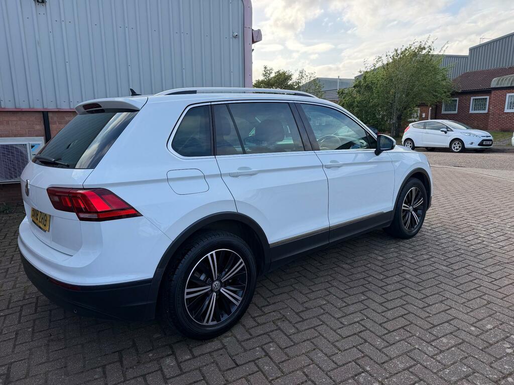 Volkswagen Tiguan 2.0 Tdi Se Navigation Dsg Euro 6 Ss DV18ZHO White #6