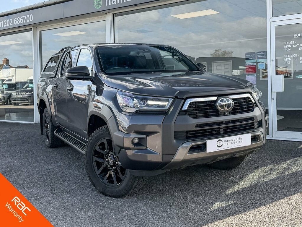 Toyota HILUX 2.8L Invincible X Grey