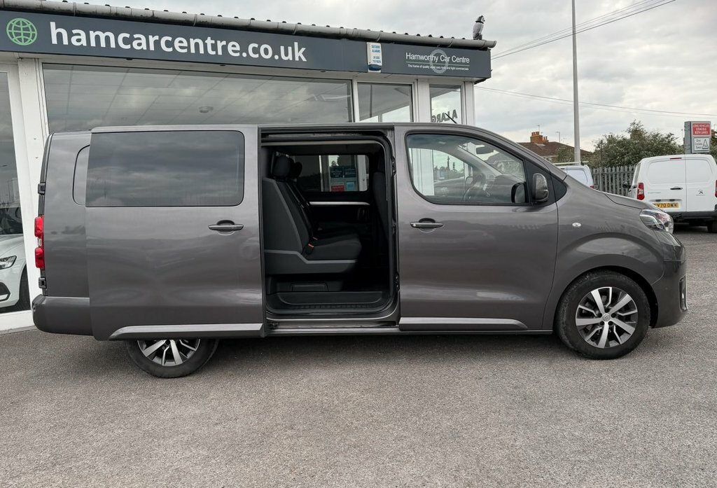 Toyota PROACE 2L Design 6Dr Grey #2