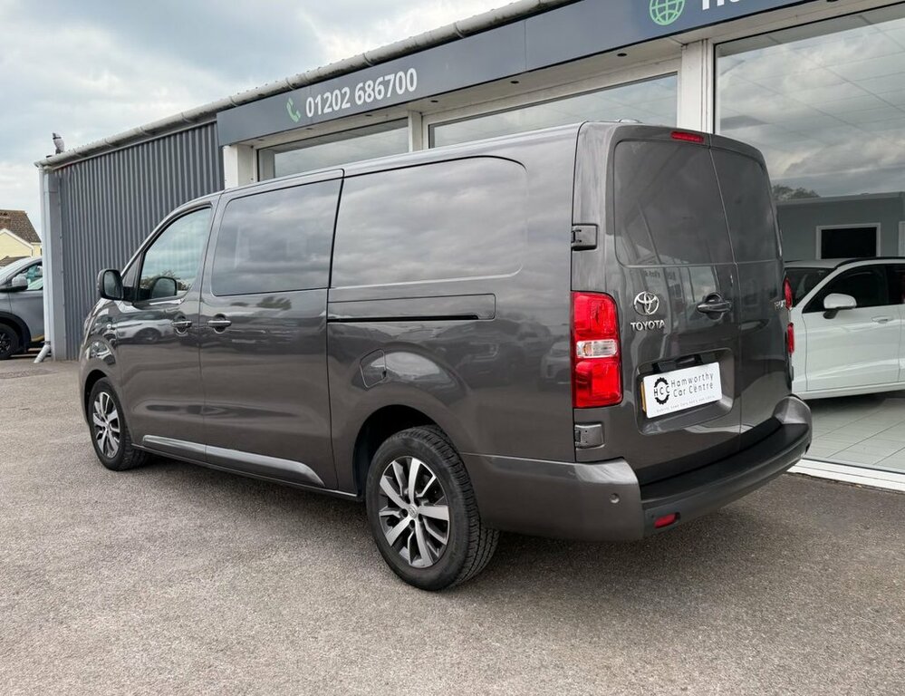 Toyota PROACE 2L Design 6Dr Grey #6