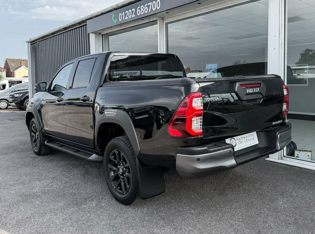 Toyota HILUX 2.8L Invincible X EX71LWR Black #2