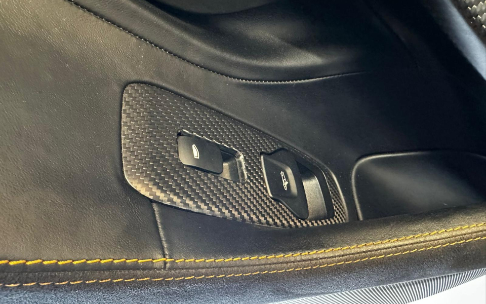 McLaren 570S  Black #17