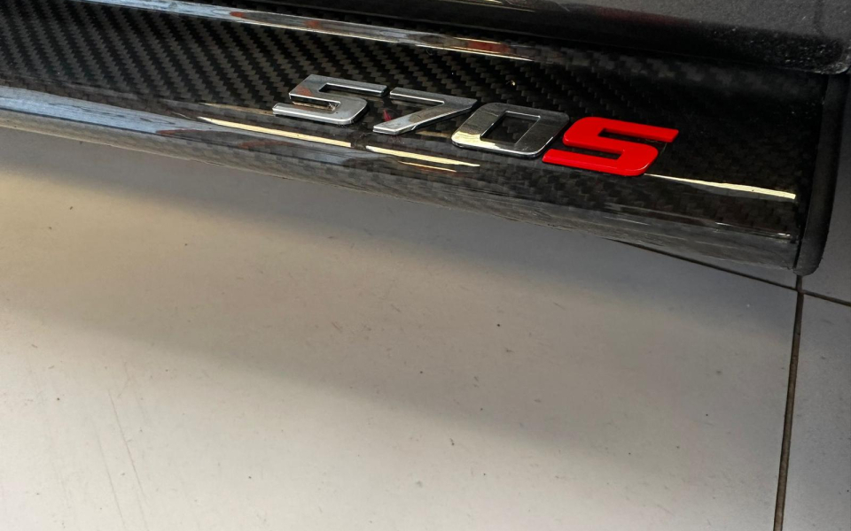 McLaren 570S  Black #16