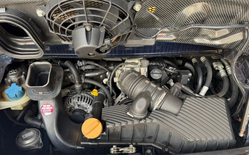 Porsche 911 Carrera 4 Cblt Silver #25