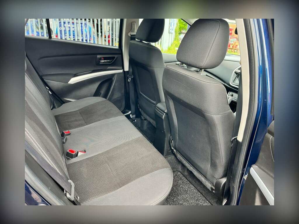 Suzuki SX4 White #27