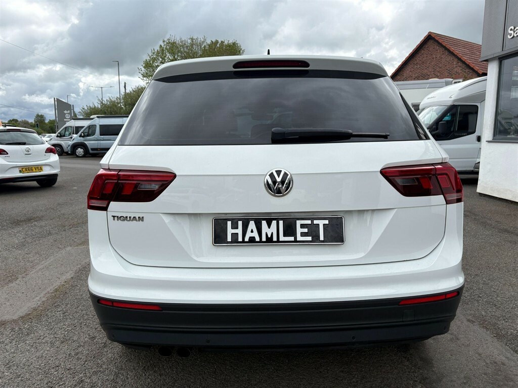 Volkswagen Tiguan 1.4 L 1.4 Tsi Se Navigation Euro 6 Ss DN18VKX White #4