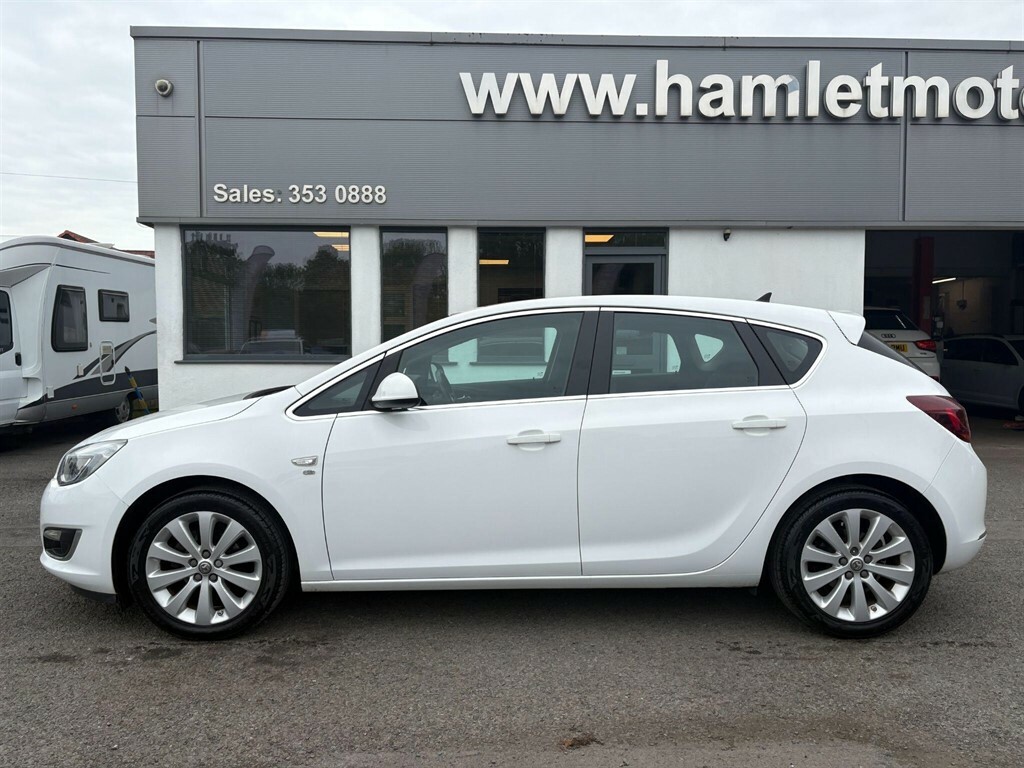 Vauxhall Astra 1.6 L 1.6I Elite Euro 6 White #2