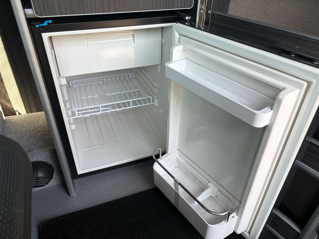 Volkswagen Campervan T6 2.0 Grey #30