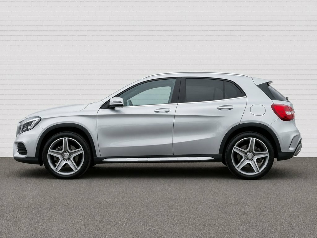 Mercedes-Benz GLA Class 1.6L Amg Line MV17UPF Silver #2