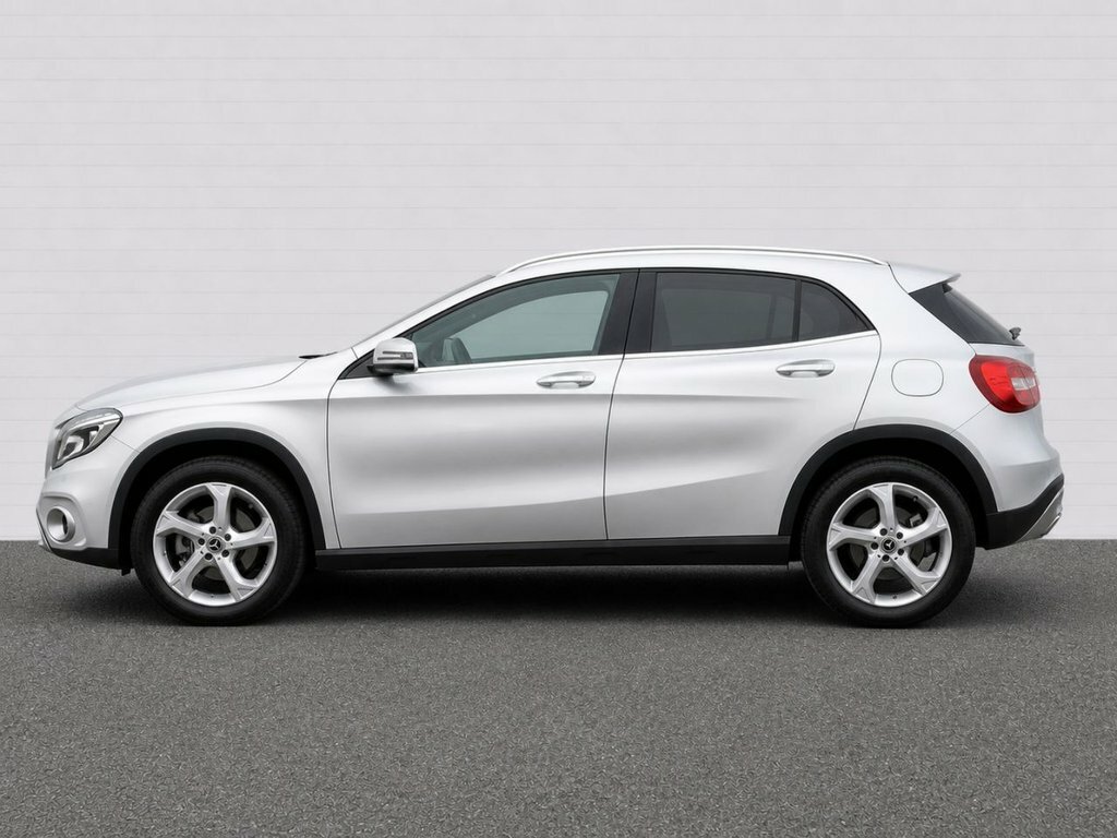 Mercedes-Benz GLA Class 1.6L Sport ND67NZU Silver #2